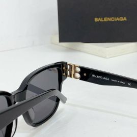Picture of Balenciga Sunglasses _SKUfw55826955fw